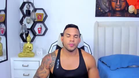 Snapshot of _matthew_santos_ chatting on 10-08-25, 11:13 _matthew_santos_ online show from 10-08-25, 11:13