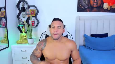 Snapshot of _matthew_santos_ chatting on 10-14-25, 08:09 _matthew_santos_ online show from 10-14-25, 08:09