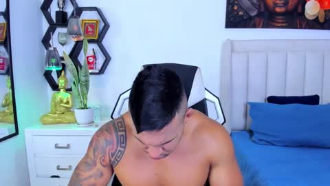 Snapshot of _matthew_santos_ chatting on 10-15-25, 07:47 _matthew_santos_ online show from 10-15-25, 07:47