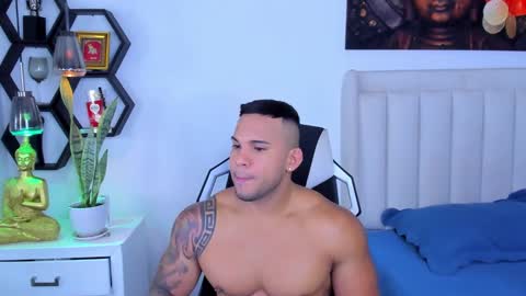 Snapshot of _matthew_santos_ chatting on 10-28-25, 10:01 _matthew_santos_ online show from 10-28-25, 10:01