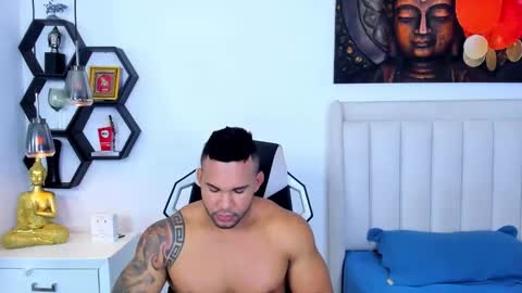 Snapshot of _matthew_santos_ chatting on 12-16-25, 08:58 _matthew_santos_ online show from 12-16-25, 08:58