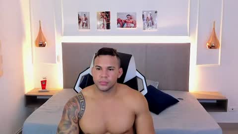 Snapshot of _matthew_santos_ chatting on 06-11-26, 02:53 _matthew_santos_ online show from 06-11-26, 02:53