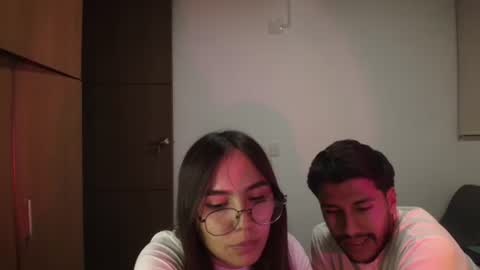 max and abby online show from 05-07-26, 01:22