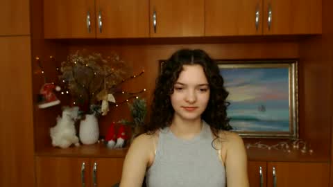 Snapshot of _megasta chatting on 12-21-24, 10:28 Susie online show from 12-21-24, 10:28
