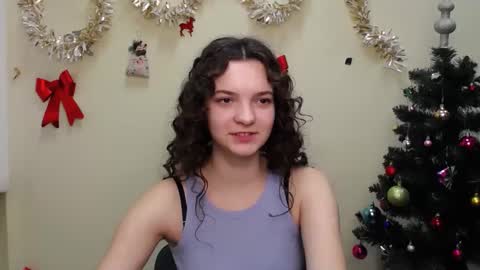 Snapshot of _megasta chatting on 12-22-24, 10:38 Susie online show from 12-22-24, 10:38