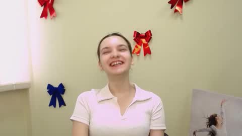 Snapshot of _megasta chatting on 02-05-25, 10:19 Susie online show from 02-05-25, 10:19