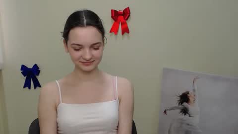 Snapshot of _megasta chatting on 02-09-25, 10:20 Susie online show from 02-09-25, 10:20
