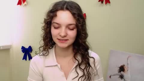 Snapshot of _megasta chatting on 02-19-25, 10:45 Susie online show from 02-19-25, 10:45