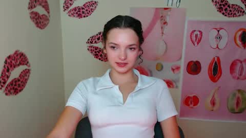 Snapshot of _megasta chatting on 09-19-25, 06:48 Susie online show from 09-19-25, 06:48