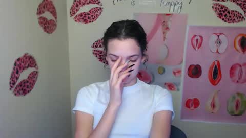 Snapshot of _megasta chatting on 09-25-25, 07:34 Susie online show from 09-25-25, 07:34