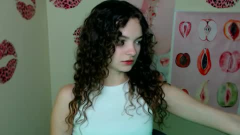 Snapshot of _megasta chatting on 10-05-25, 12:14 Susie online show from 10-05-25, 12:14