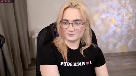 Snapshot of _meow_neko_ chatting on 03-14-26, 05:29 _meow_neko_ online show from 03-14-26, 05:29