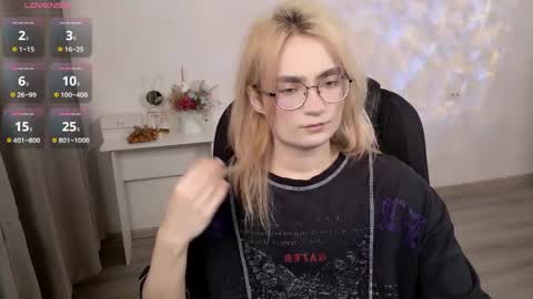 Snapshot of _meow_neko_ chatting on 04-04-26, 01:15 _meow_neko_ online show from 04-04-26, 01:15