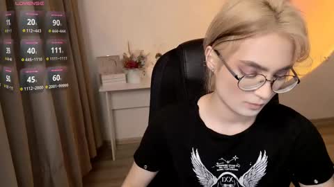 Snapshot of _meow_neko_ chatting on 04-21-26, 02:51 _meow_neko_ online show from 04-21-26, 02:51