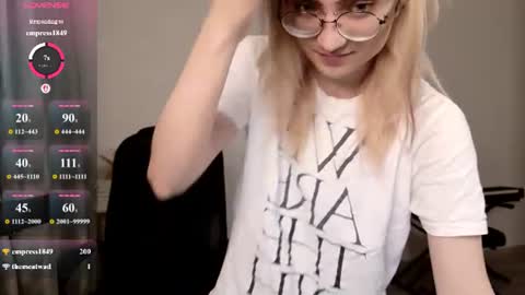 Snapshot of _meow_neko_ chatting on 07-14-26, 11:54 _meow_neko_ online show from 07-14-26, 11:54
