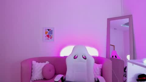  MIa blue 18  online show from 01-15-26, 07:06