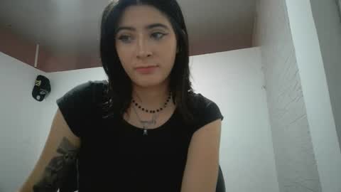 Snapshot of _mia_foster1 chatting on 11-15-25, 07:54 Mia-foster online show from 11-15-25, 07:54