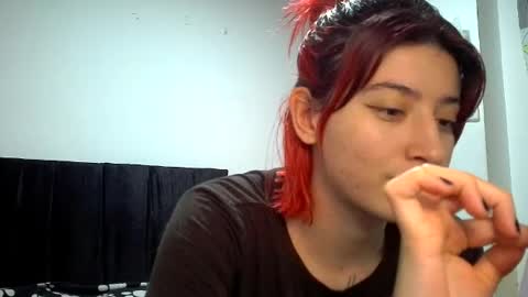 Mia-foster online show from 06-23-26, 10:19