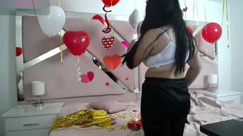 Snapshot of _miaaleon chatting on 02-06-25, 02:37 Mia online show from 02-06-25, 02:37