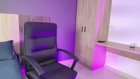 _miamiller_ online show from 02-18-25, 08:03