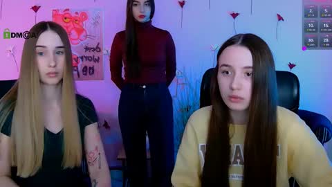 Snapshot of _mila_fire chatting on 04-28-26, 09:03 your Mila online show from 04-28-26, 09:03