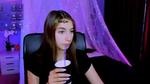 Snapshot of _mila_fire chatting on 05-12-26, 08:55 your Mila online show from 05-12-26, 08:55