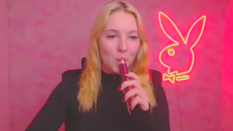 Melanie online show from 10-20-25, 05:52