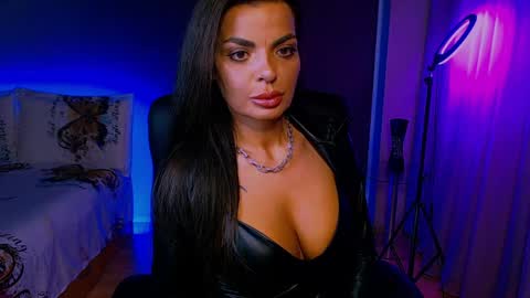 Milani online show from 04-15-26, 05:31