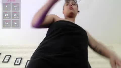 Snapshot of _milu23_ chatting on 07-28-26, 08:52 _milu23_ online show from 07-28-26, 08:52