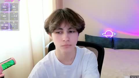 Snapshot of _milway_ chatting on 06-20-26, 01:36 Luka online show from 06-20-26, 01:36