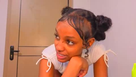 Mimi online show from 04-09-26, 06:19