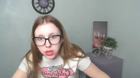 Snapshot of _miraterri_ chatting on 02-24-25, 10:26 Mira online show from 02-24-25, 10:26