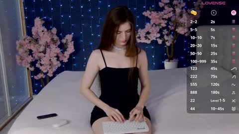 Victoria online show from 02-08-26, 06:06