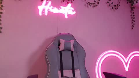 Hinata 3 online show from 04-24-26, 01:24