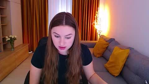 Mia online show from 03-10-26, 10:31