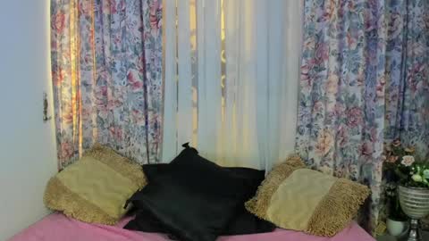 Snapshot of _mizuki chatting on 01-17-25, 02:28 mizuki online show from 01-17-25, 02:28