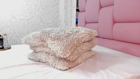 Snapshot of _molly_rosse_ chatting on 01-16-25, 04:07 _molly_rosse_ online show from 01-16-25, 04:07