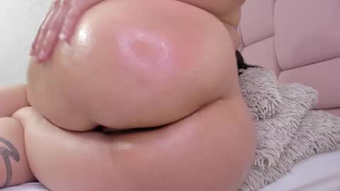 Snapshot of _molly_rosse_ chatting on 03-03-25, 04:14 _molly_rosse_ online show from 03-03-25, 04:14