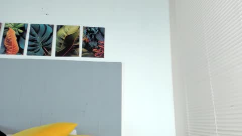 Snapshot of _molly_rosse_ chatting on 10-03-25, 12:24 _molly_rosse_ online show from 10-03-25, 12:24