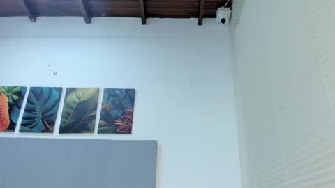Snapshot of _molly_rosse_ chatting on 10-09-25, 11:52 _molly_rosse_ online show from 10-09-25, 11:52