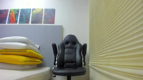 _molly_rosse_ online show from 04-24-26, 12:07