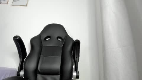 _molly_rosse_ online show from 06-05-26, 12:00