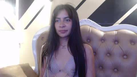 Snapshot of _mollyy chatting on 02-28-25, 12:21 Molly online show from 02-28-25, 12:21