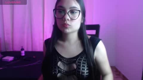 Snapshot of _moon_rosee chatting on 02-23-26, 12:57 _moon_rosee online show from 02-23-26, 12:57