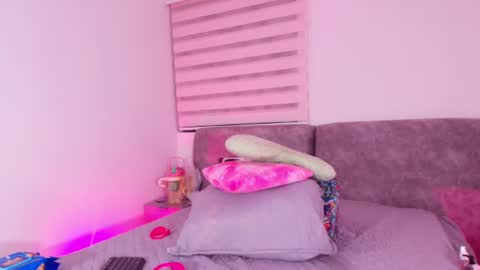 Luna online show from 07-18-26, 03:11