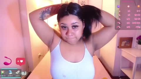 nahomi  online show from 10-27-25, 12:47