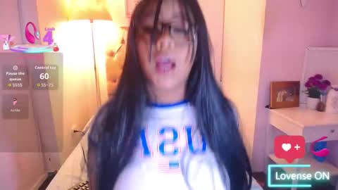 nahomi  online show from 11-12-25, 12:33