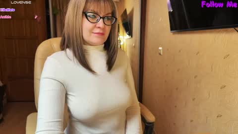 Snapshot of _natali_ chatting on 03-30-26, 05:58 MagicWoman online show from 03-30-26, 05:58