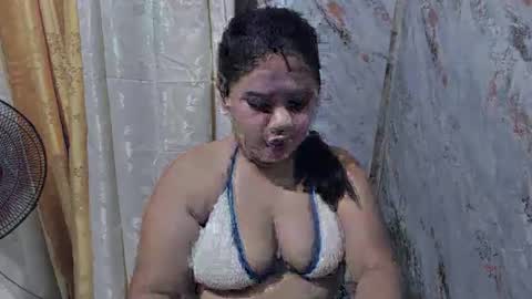 Snapshot of _natalieey chatting on 10-25-25, 05:30 nics online show from 10-25-25, 05:30