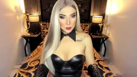 _natashacooper_ online show from 06-25-26, 09:14